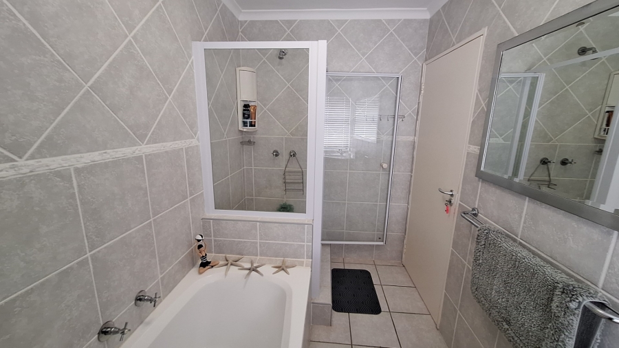 6 Bedroom Property for Sale in Dwarskersbos Western Cape